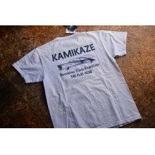 他の写真2: 再入荷☆フラットヘッド2024SS 3本針の1本外しプリントＴ「KAMIKAZE」柄